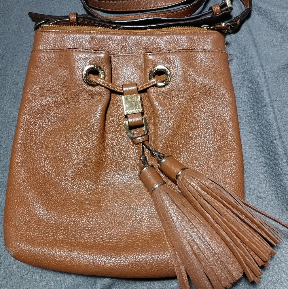 Michael Kors Camden Drawstring Crossbody – Light Brown